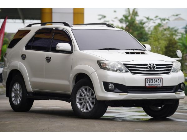 2012 TOYOTA FORTUNER 3.0 V 2WD A/T สีขาว